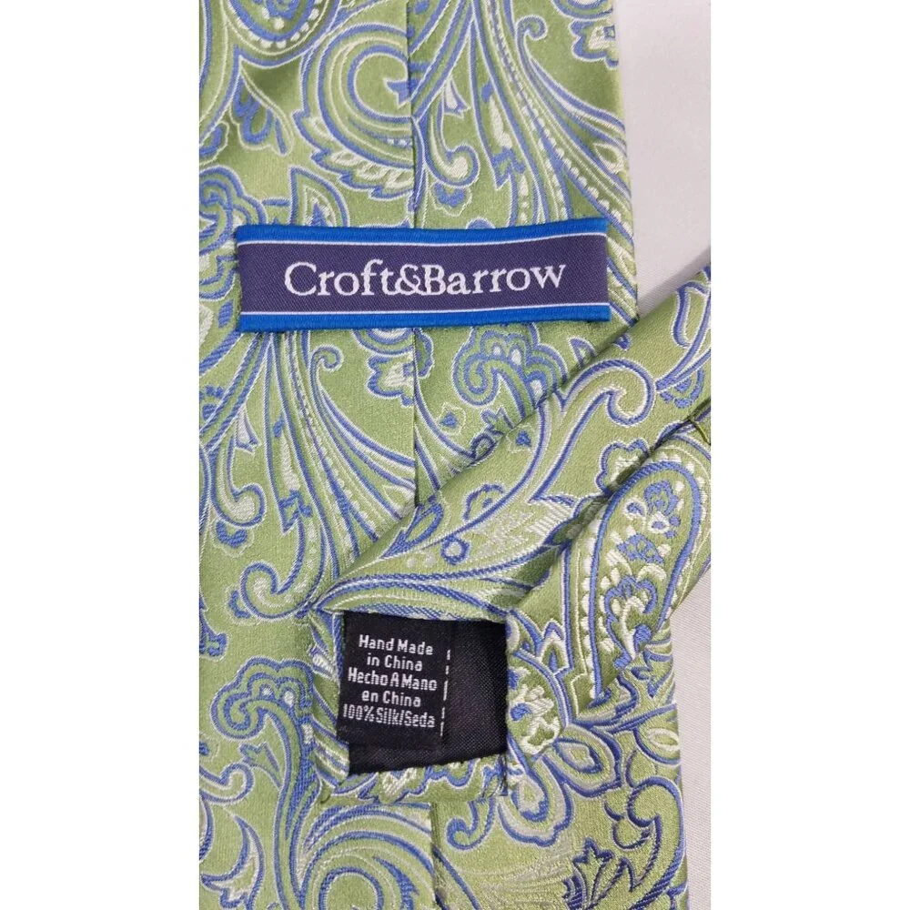 Croft & Barrow Mens Necktie Green & Blue Paisley Silk Tie